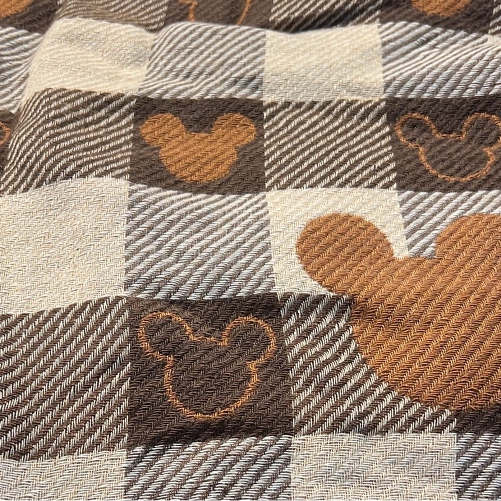 Disney Mickey Mouse scarf. - Picture 5 of 7